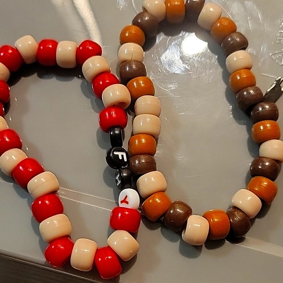 Bracelets - Picture 1 of 1